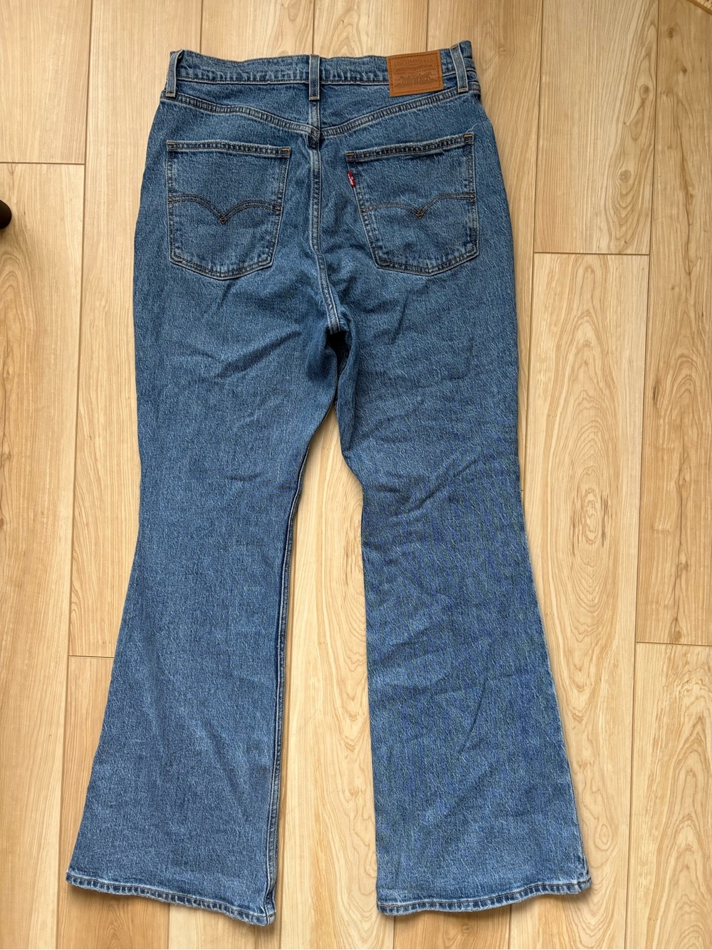 Levi's women’s 70s high flare high waist jeans medium wash 31x32 - Picture 6 of 9